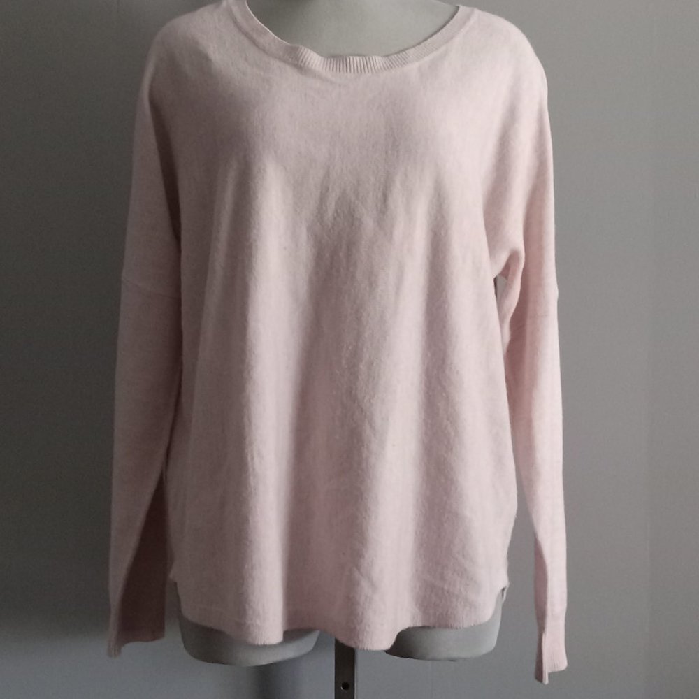 French Connection fuzzy long sleeve pink sweater back seam Y2K style top cute M